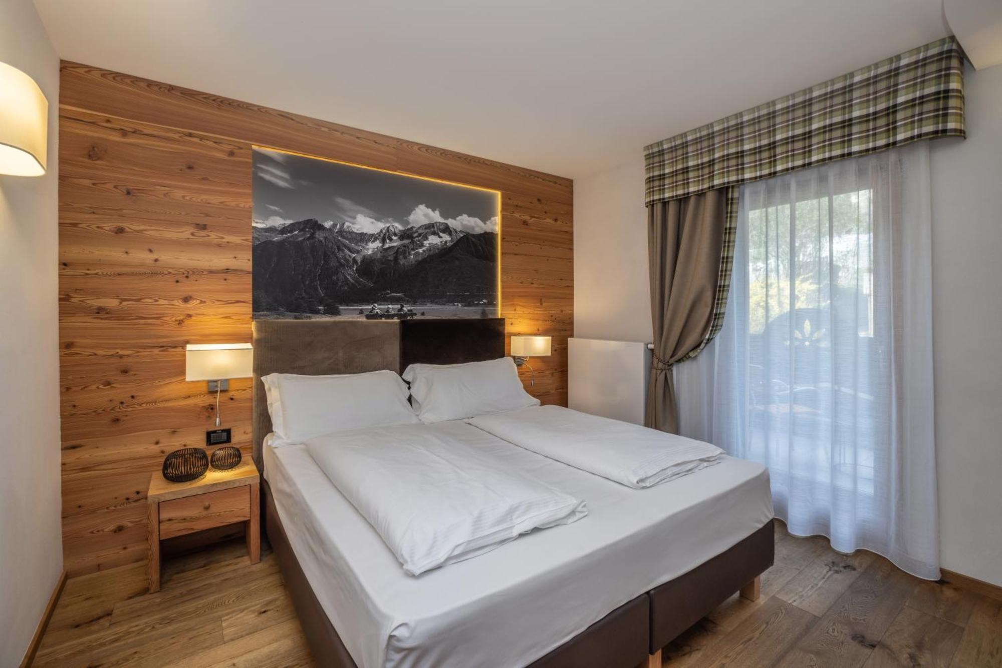 Hotel Ravelli Luxury Spa Mezzana  Exterior foto